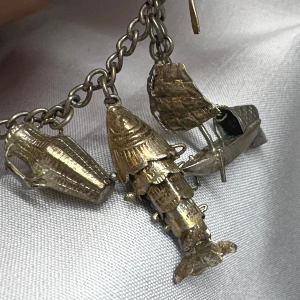 Vintage Chinese Export Silver 12 Charm Bracelet OS Silver Fair Articulated Fish